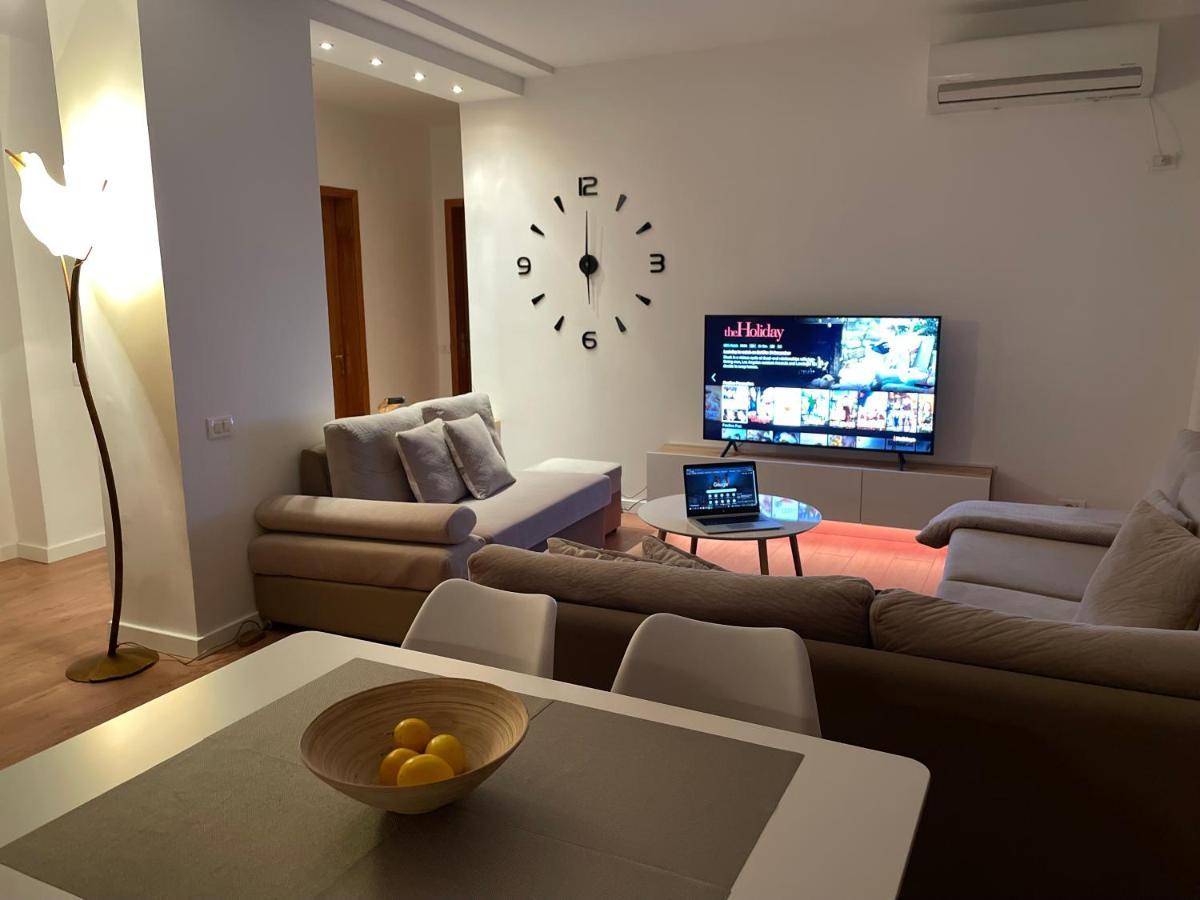 Proper Apartment 1 ติรานา ภายนอก รูปภาพ