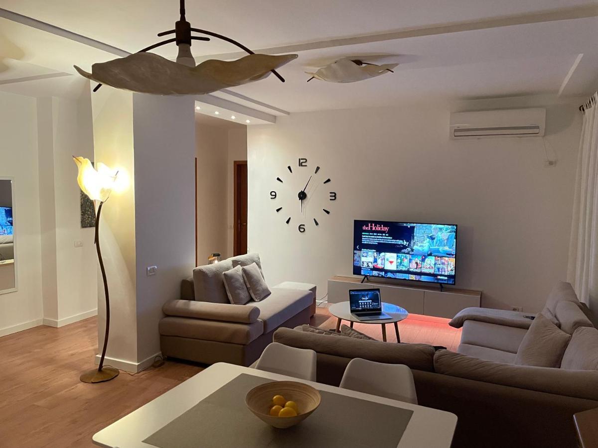 Proper Apartment 1 ติรานา ภายนอก รูปภาพ