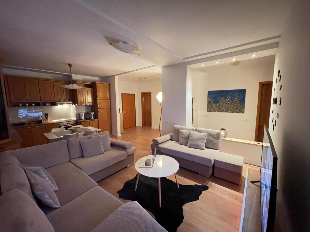 Proper Apartment 1 ติรานา ภายนอก รูปภาพ
